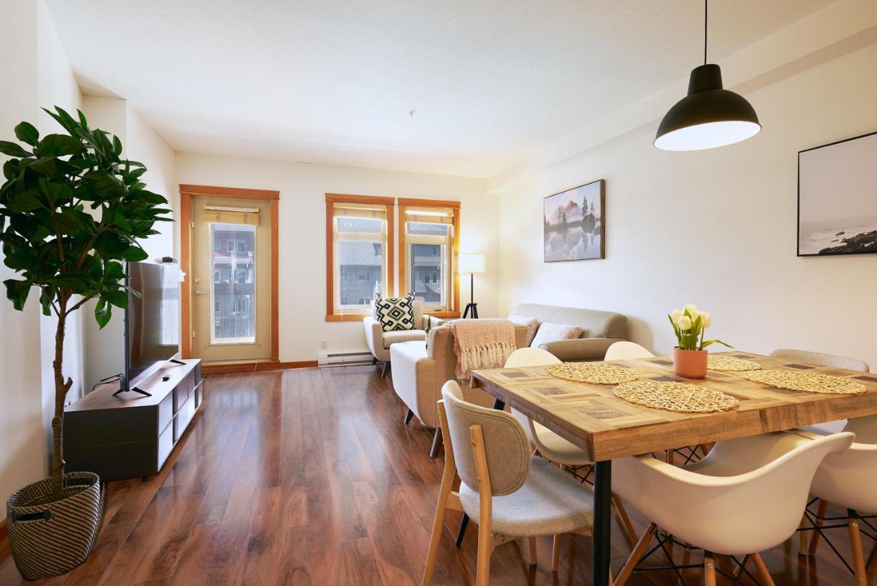 Apartament Mtn View Escape With King Size Bed With Outdoor Pool - Banff Pass Included! Canmore Zewnętrze zdjęcie