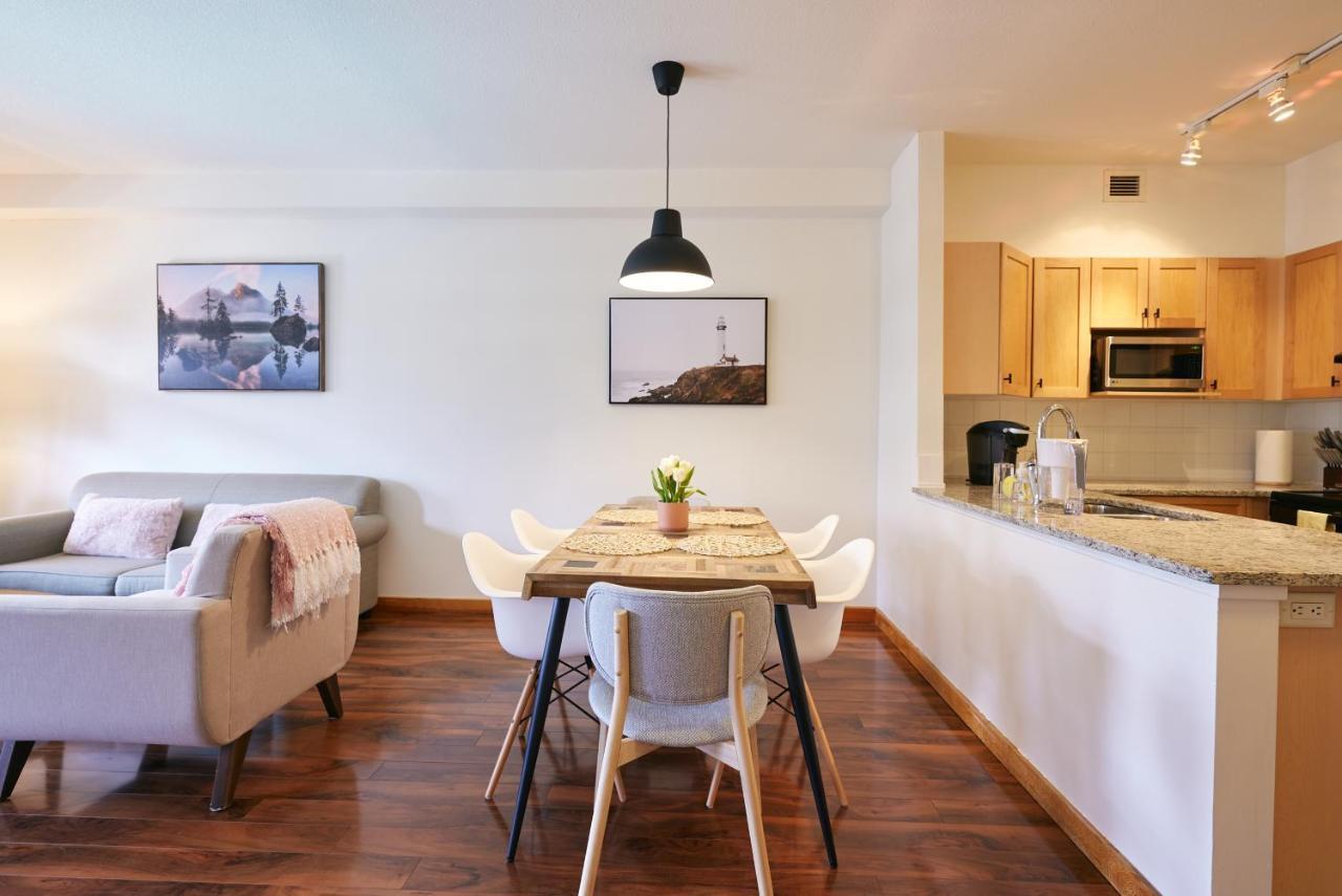 Apartament Mtn View Escape With King Size Bed With Outdoor Pool - Banff Pass Included! Canmore Zewnętrze zdjęcie