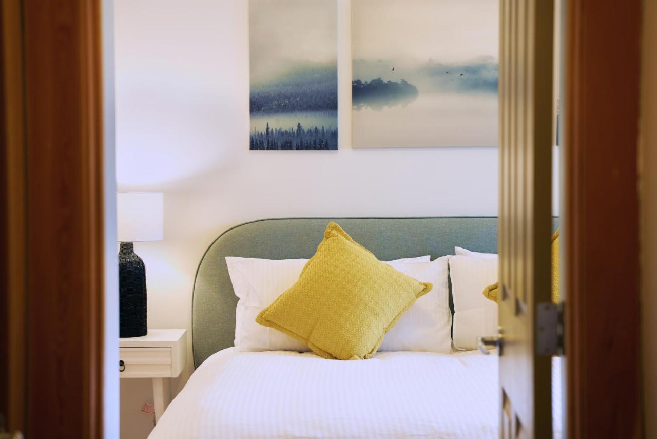 Apartament Mtn View Escape With King Size Bed With Outdoor Pool - Banff Pass Included! Canmore Zewnętrze zdjęcie