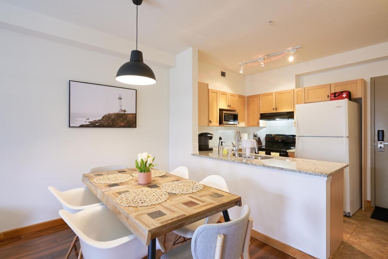 Apartament Mtn View Escape With King Size Bed With Outdoor Pool - Banff Pass Included! Canmore Zewnętrze zdjęcie