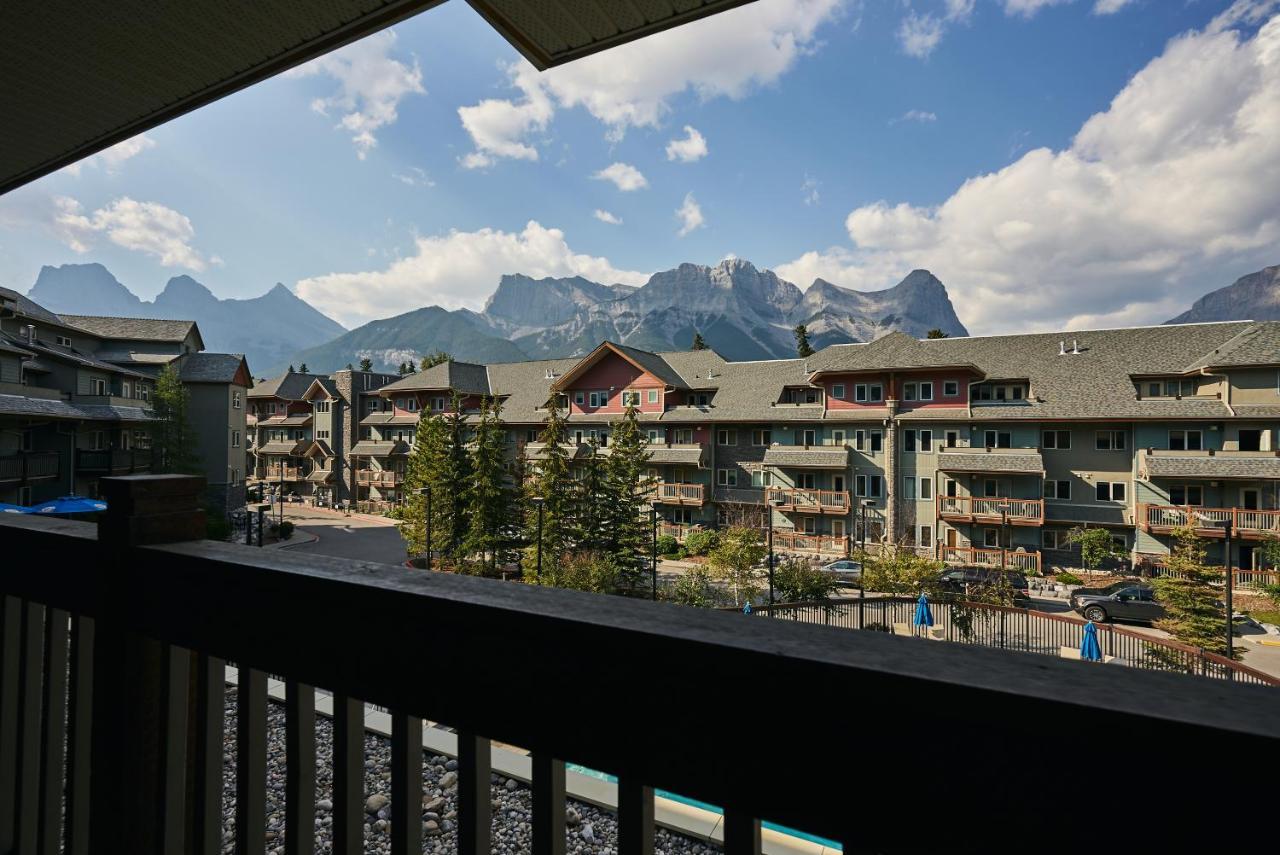 Apartament Mtn View Escape With King Size Bed With Outdoor Pool - Banff Pass Included! Canmore Zewnętrze zdjęcie