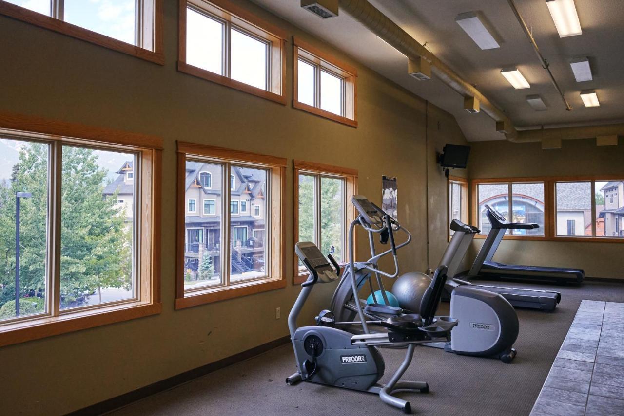 Apartament Mtn View Escape With King Size Bed With Outdoor Pool - Banff Pass Included! Canmore Zewnętrze zdjęcie